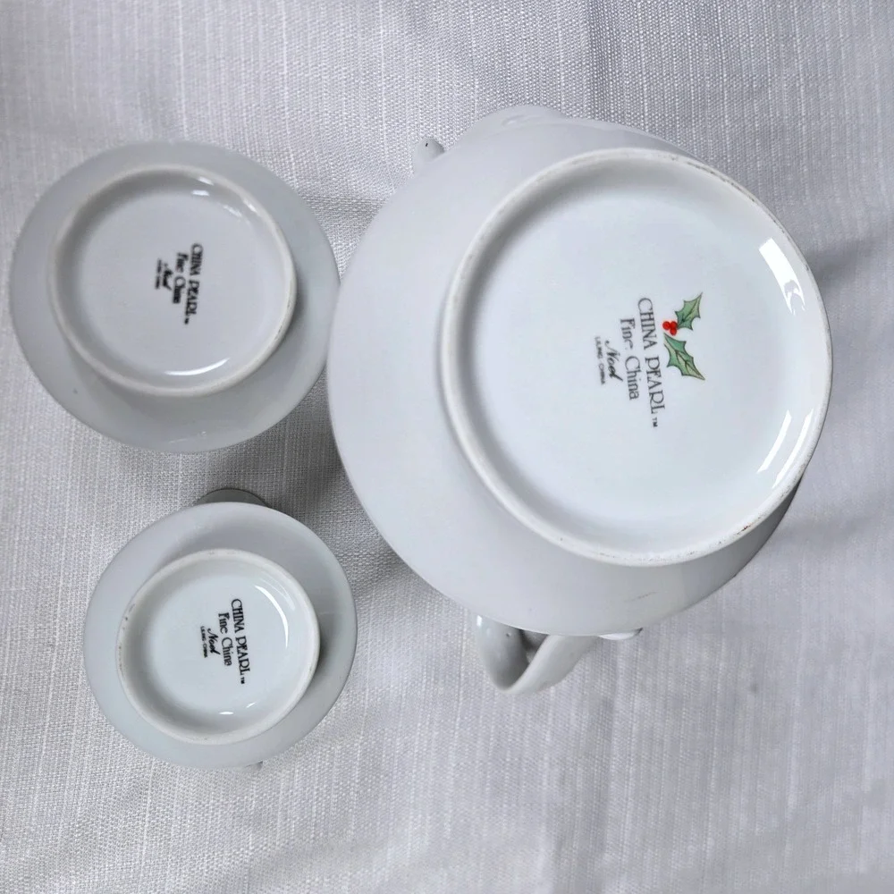 China Pearl Noel Fine China Christmas Teapot Sugar Creamer Set Holly Berry Gold